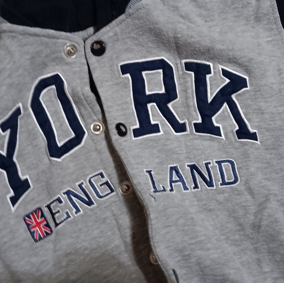 York England Letterman Varsity Hooded Bomber Youth Jacket (11/12) - Picture 4 of 5
